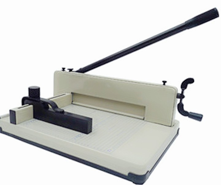 MÁY CẮT GIẤY BOSSER 858 A3